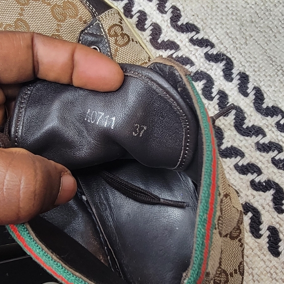 Pre-owned authentic Gucci shoe - Picture 5 of 9